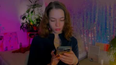 Snapshot of poli__ chatting on 12-20-24, 09:39 Martha online show from 12-20-24, 09:39