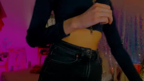 Snapshot of poli__ chatting on 12-21-24, 12:42 Martha online show from 12-21-24, 12:42