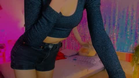 Snapshot of poli__ chatting on 01-01-25, 02:41 Martha online show from 01-01-25, 02:41