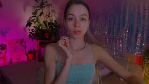 Snapshot of poli__ chatting on 01-06-25, 09:00 Martha online show from 01-06-25, 09:00