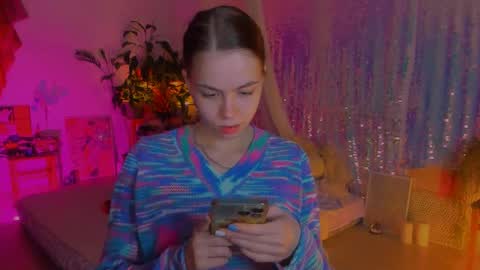 Snapshot of poli__ chatting on 02-11-25, 08:52 Martha online show from 02-11-25, 08:52