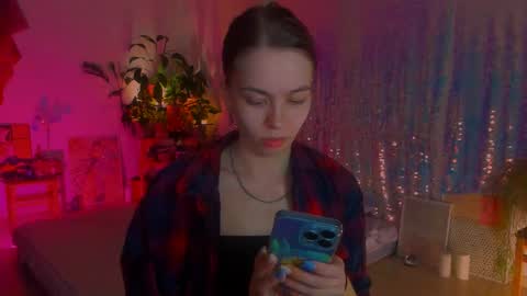 Snapshot of poli__ chatting on 02-14-25, 05:14 Martha online show from 02-14-25, 05:14