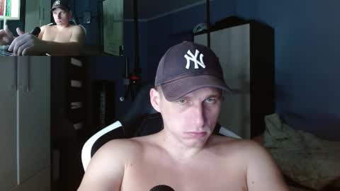 Poliglot online show from 10-15-25, 02:33