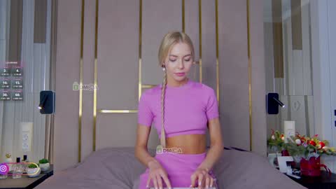 Polina online show from 12-23-24, 11:49