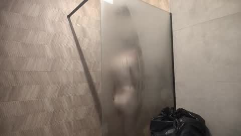 Snapshot of polish2000 chatting on 09-22-25, 01:02 Polish Boy online show from 09-22-25, 01:02