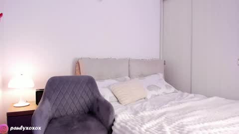 Polly online show from 09-24-25, 02:31