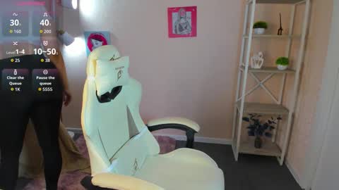 Polly online show from 09-10-25, 01:16