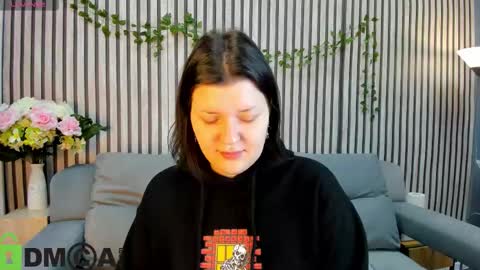 Snapshot of polly__mayer chatting on 11-03-25, 01:08 Polly online show from 11-03-25, 01:08