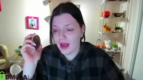 Snapshot of polly__mayer chatting on 11-18-25, 03:16 Polly online show from 11-18-25, 03:16