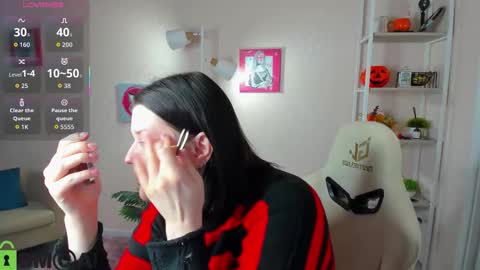 Snapshot of polly__mayer chatting on 11-26-25, 03:35 Polly online show from 11-26-25, 03:35