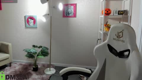 Snapshot of polly__mayer chatting on 12-02-25, 01:00 Polly online show from 12-02-25, 01:00