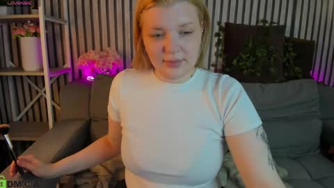 Polly online show from 04-26-26, 01:14