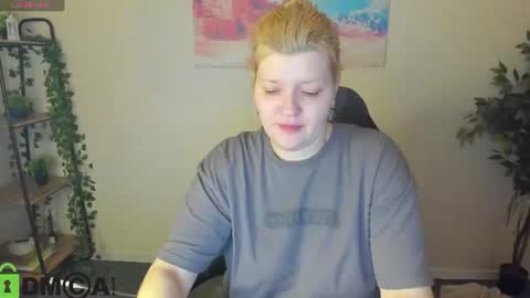 Polly online show from 06-30-26, 01:17