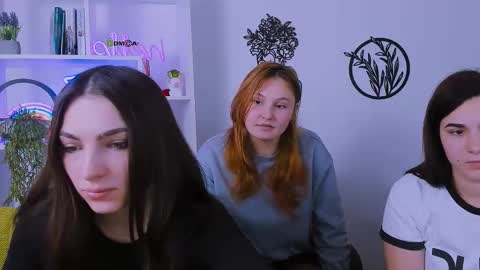 polly_cute1 online show from 02-18-26, 12:45