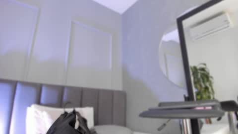 POLLY online show from 09-17-25, 10:39