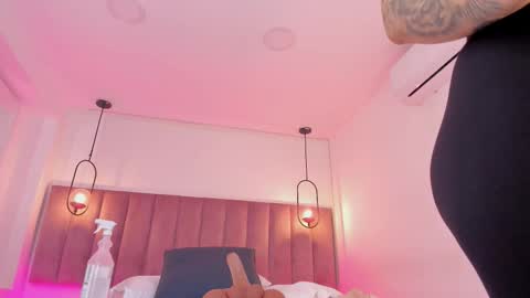 POLLY online show from 01-15-26, 10:20