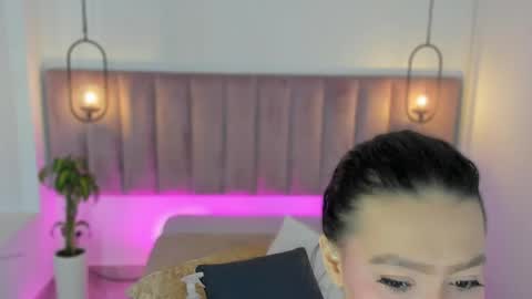 POLLY online show from 04-27-26, 10:13