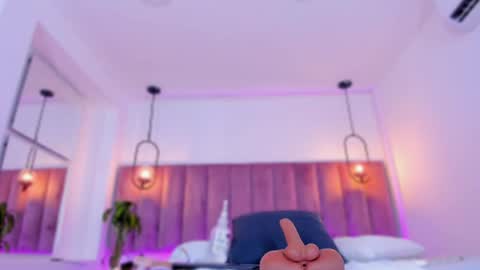 POLLY online show from 04-29-26, 10:19