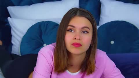 Polly online show from 09-15-25, 06:19