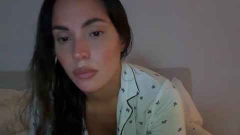 Snapshot of pollyyypocket chatting on 03-19-26, 07:01 Polly Pocket online show from 03-19-26, 07:01