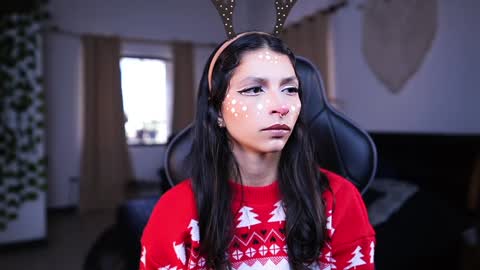 Snapshot of polvodeestrellas_ chatting on 12-23-24, 06:16  - Help me Reach 100 thumbs up  online show from 12-23-24, 06:16