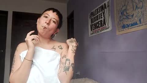 Poly online show from 12-07-24, 09:33