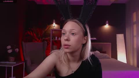 Eva online show from 09-26-25, 01:09