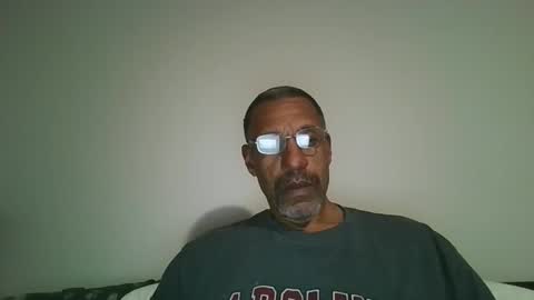 poolguy2496 online show from 11-17-25, 01:44