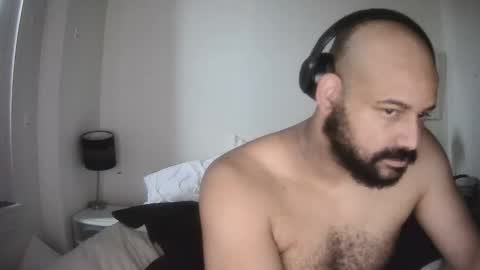 Snapshot of popfizzt chatting on 09-25-25, 05:16 popfizzt online show from 09-25-25, 05:16