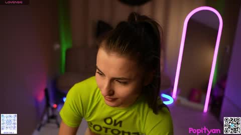 Louise  see you on December 1  at 2200 UTC3 online show from 04-25-26, 07:11