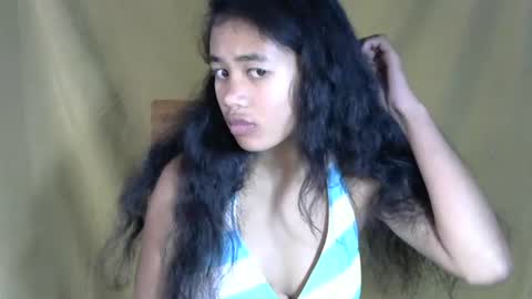 Snapshot of poppy_kelley chatting on 07-28-26, 12:48 Lilly online show from 07-28-26, 12:48