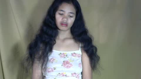 Snapshot of poppy_kelley chatting on 07-29-26, 05:05 Lilly online show from 07-29-26, 05:05
