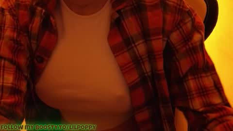 Snapshot of poppybloopy chatting on 02-13-26, 06:48 April online show from 02-13-26, 06:48
