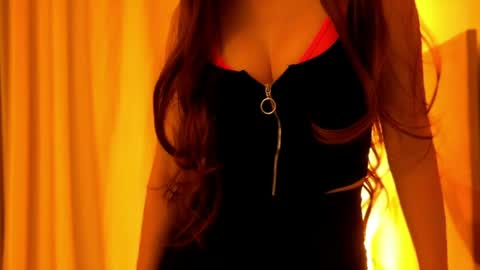Snapshot of poppybloopy chatting on 05-08-26, 06:35 April online show from 05-08-26, 06:35