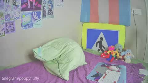 Snapshot of poppyfluffy chatting on 03-12-26, 02:50 poppyfluffy online show from 03-12-26, 02:50