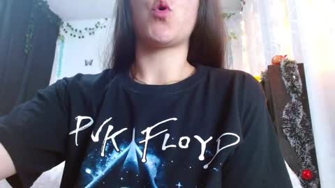 porcelainlux online show from 12-30-24, 05:04