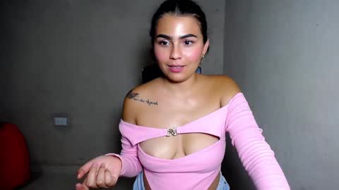 Snapshot of porn_sexy chatting on 12-19-24, 06:34 NICKKYMARTIN online show from 12-19-24, 06:34