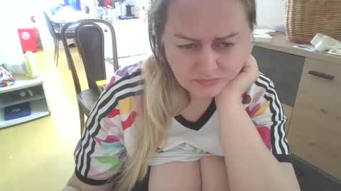 MelissOfficial online show from 04-26-26, 09:40