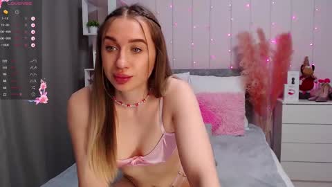 Snapshot of pornogirlx chatting on 02-09-25, 10:21 Masha  online show from 02-09-25, 10:21