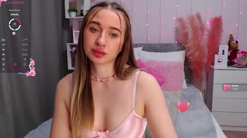 Snapshot of pornogirlx chatting on 02-24-25, 01:35 Masha  online show from 02-24-25, 01:35
