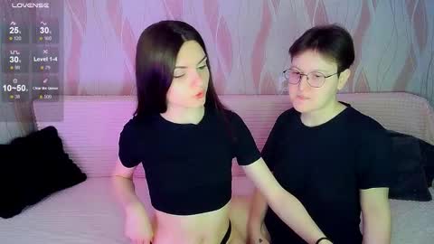 Ana and Tati online show from 12-17-25, 08:26