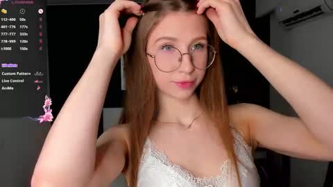 Elizabeth online show from 03-25-26, 06:03