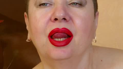 Snapshot of posh_lady chatting on 12-13-24, 05:27 LADY POSH online show from 12-13-24, 05:27