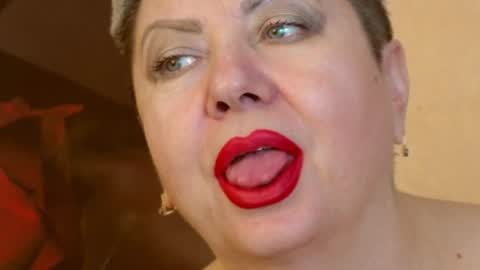 Snapshot of posh_lady chatting on 12-14-24, 03:29 LADY POSH online show from 12-14-24, 03:29