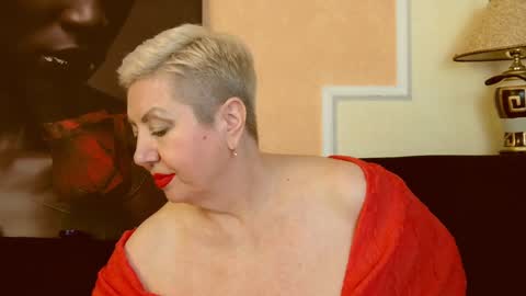 Snapshot of posh_lady chatting on 01-07-25, 10:30 LADY POSH online show from 01-07-25, 10:30