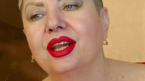 Snapshot of posh_lady chatting on 01-15-25, 02:06 LADY POSH online show from 01-15-25, 02:06