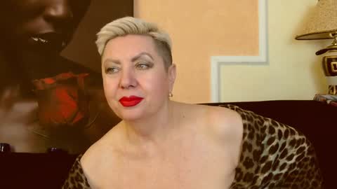 Snapshot of posh_lady chatting on 01-17-25, 01:47 LADY POSH online show from 01-17-25, 01:47