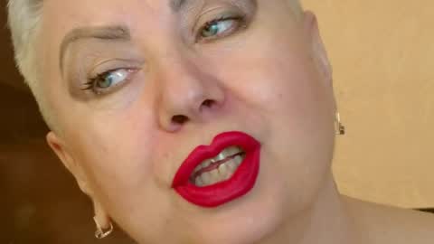 Snapshot of posh_lady chatting on 03-11-25, 09:59 LADY POSH online show from 03-11-25, 09:59