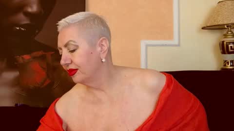 Snapshot of posh_lady chatting on 10-07-25, 09:23 LADY POSH online show from 10-07-25, 09:23