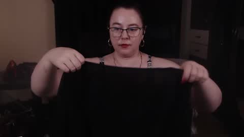 Snapshot of posh_mistress chatting on 12-08-24, 05:55 PoshMistres online show from 12-08-24, 05:55